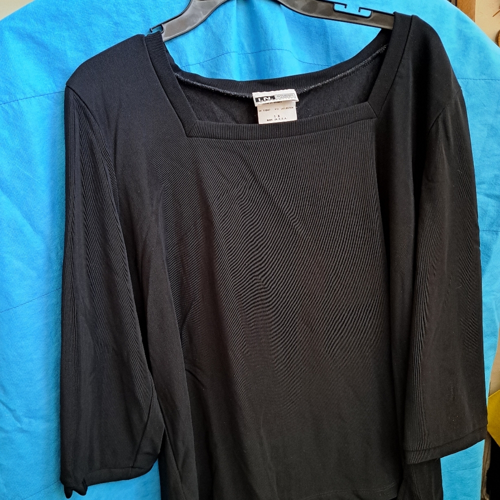 I.N Studio  San Francisco  black vintage top. Size 1x  vintage three quarter sle